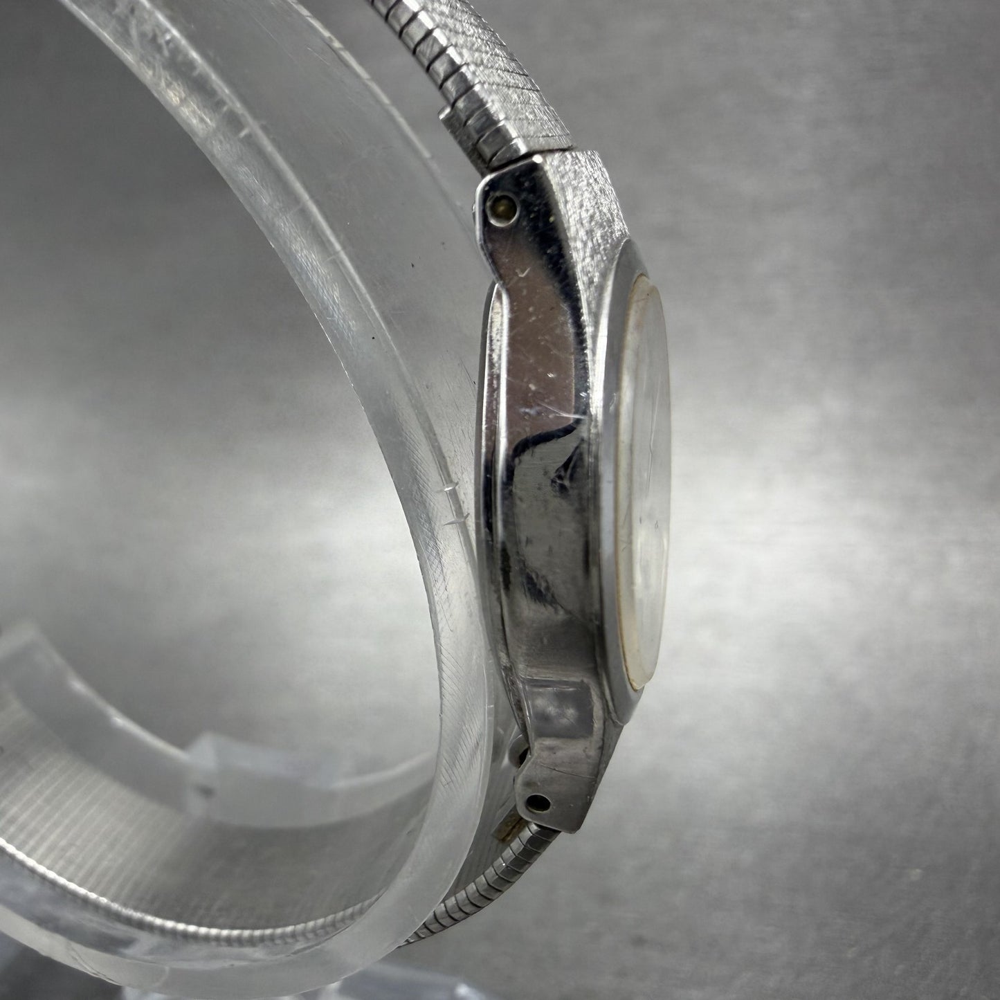 Seiko Watch Women 18mm Silver Dial Silver Tone Round 2C20-0020 New Battery3