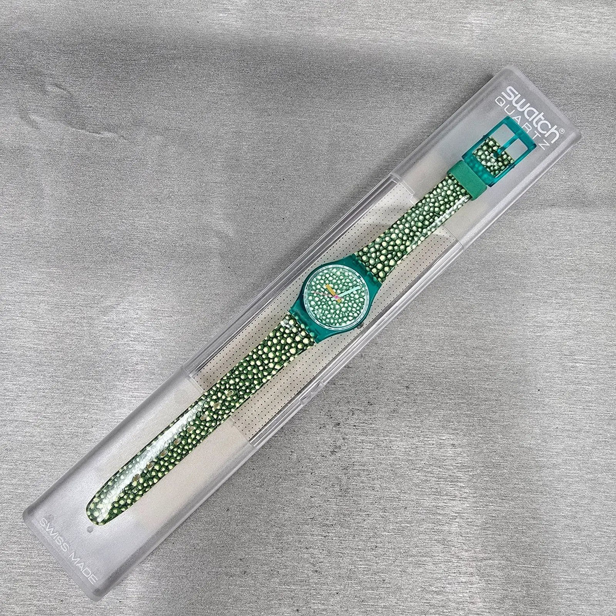 Swatch South Molton Watch Women 25mm Green Dial Green Case LL103 New Battery NOS15