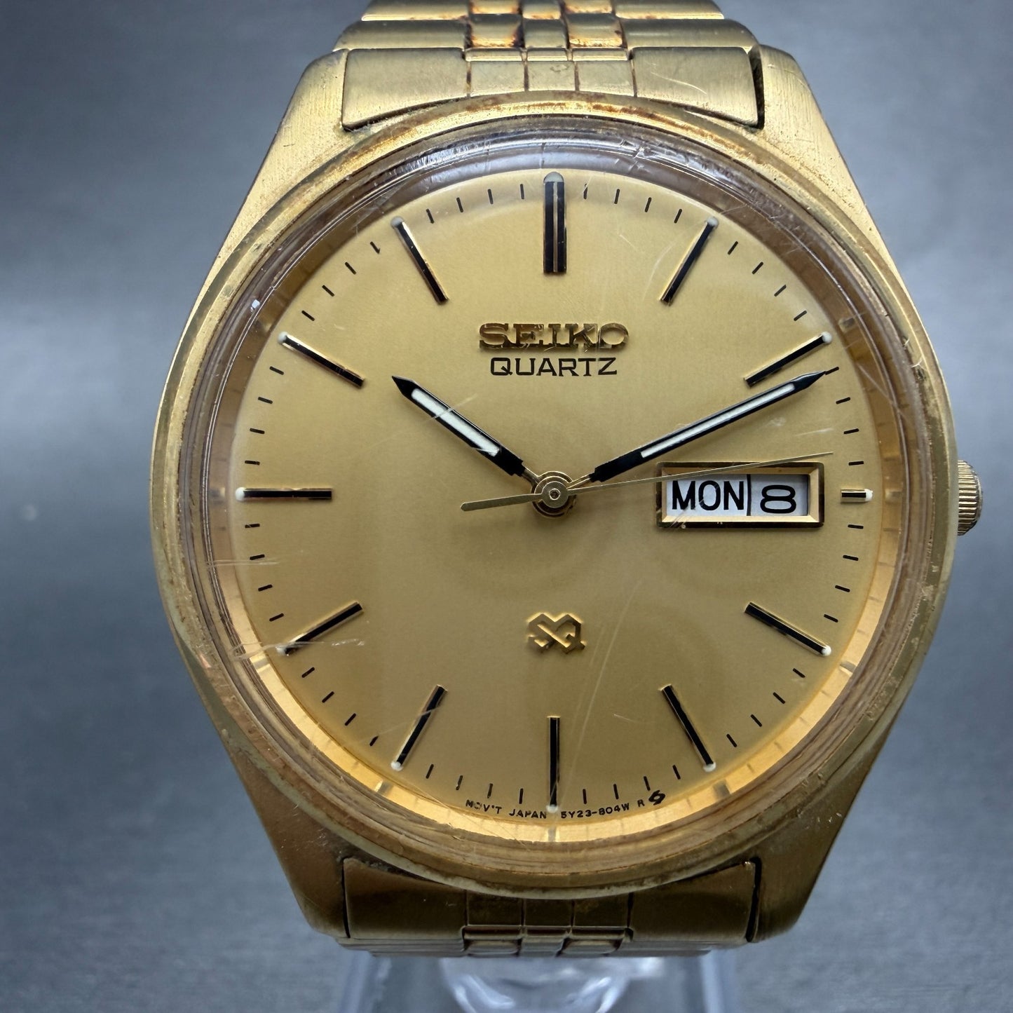 Seiko SQ Watch Men 35mm Gold Dial Gold Tone Daydate Round 5Y23-8040 New BatteryP0