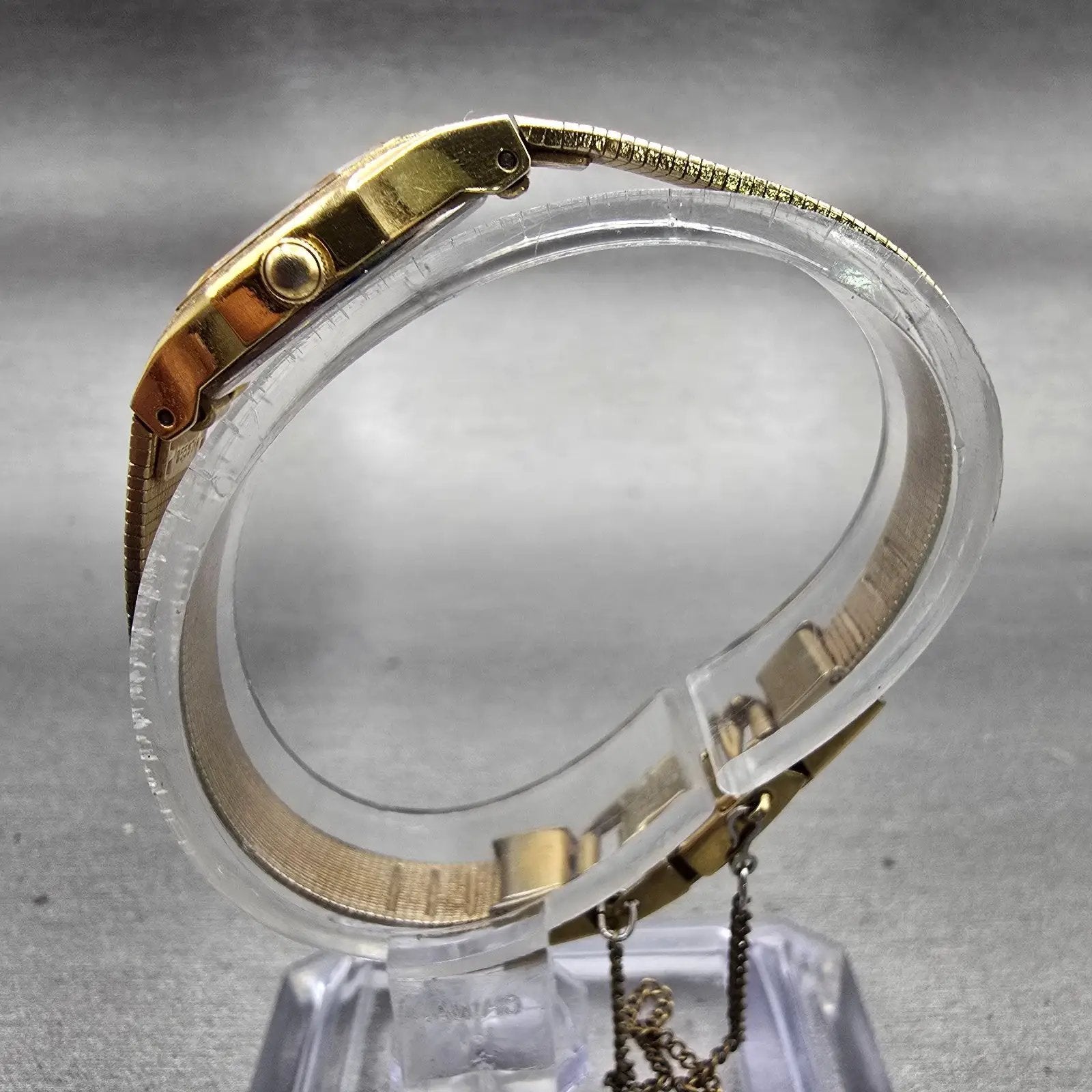 Seiko Watch Women 16mm Gold Dial Gold Tone Oval 1N00-5B29 New Battery Vintage6