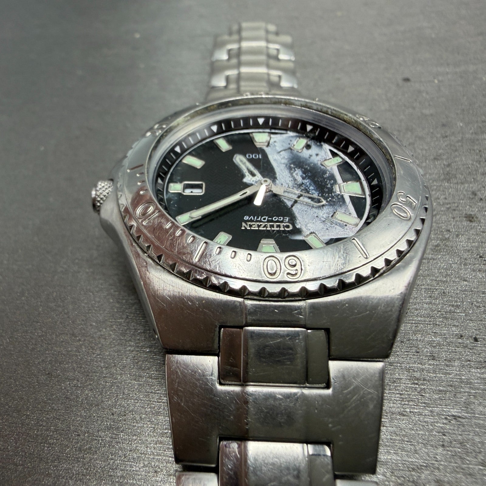 Citizen Eco-Drive Watch Men 40mm Black Dial Silver Tone Date E110-K000432 PARTS5