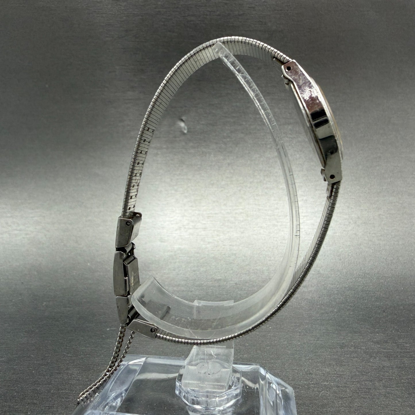 Seiko Watch Women 18mm Silver Dial Silver Tone Round 2y00-0019 New Battery NMJ8