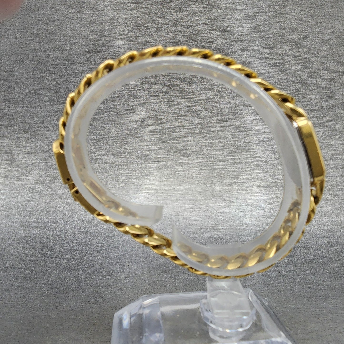 Seiko Watch Women 14mm Champagne Dial Gold Tone 2e205369 New Battery8