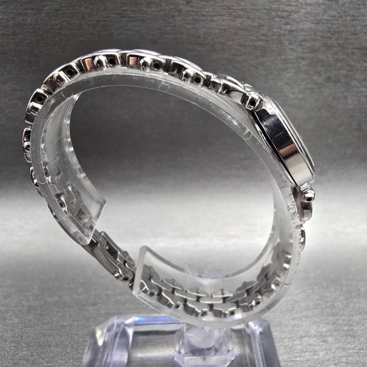 Seiko Watch Women 19mm Black Dial Silver Tone Round 1N00-0LK0 New Battery8