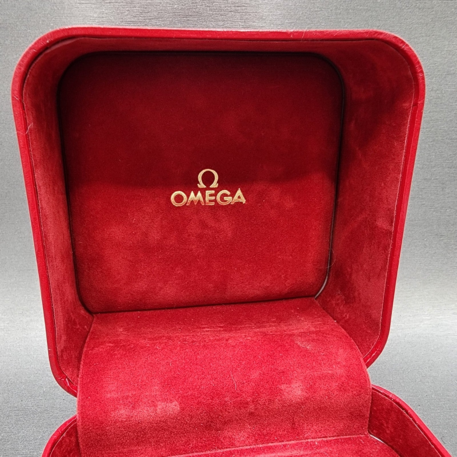 Omega Presentation Watch Box Red Leather Rectangle Vintage Single Watch Booklet7