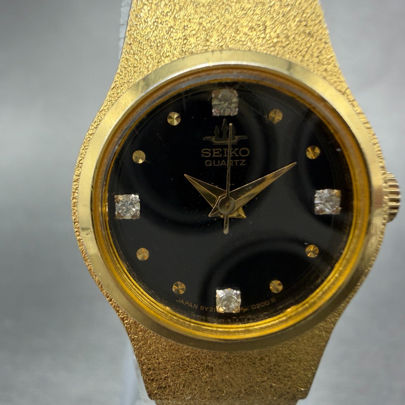 Seiko Watch Women 20mm Black Dial Gold Tone Round 8Y21-0020 New Battery Vintage1