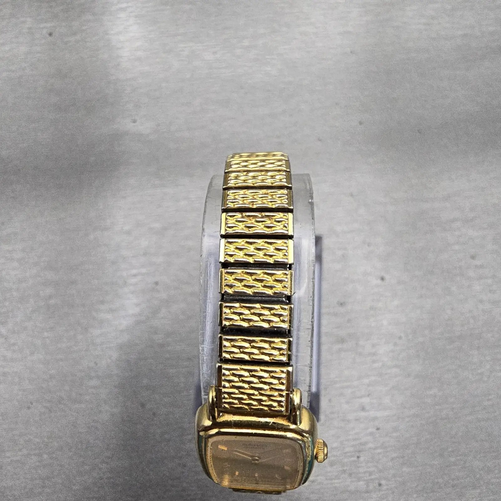 Seiko Watch Women 17mm Gold Dial Gold Tone Rectangle 2Y00-5B49 New Battery VTG F4