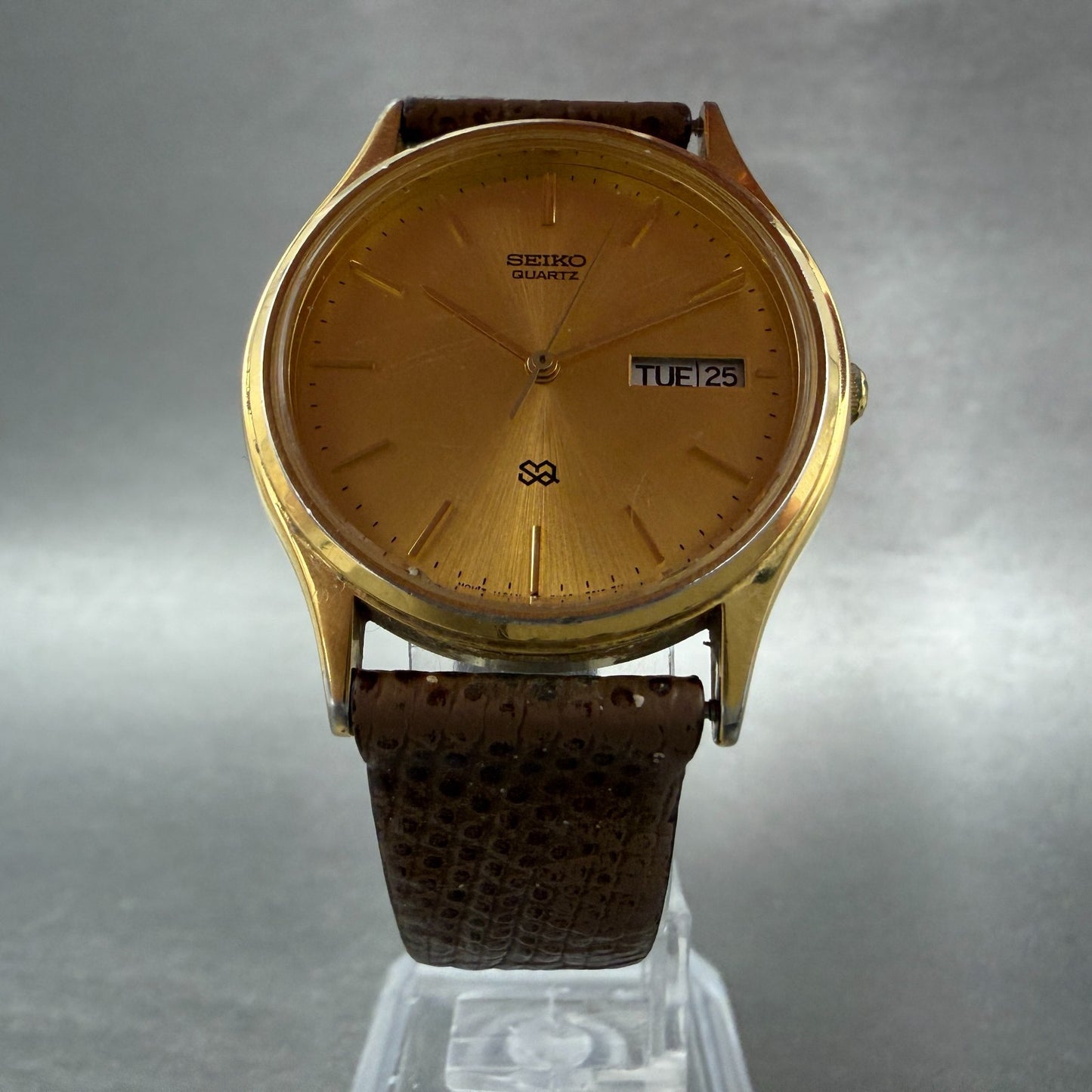 Seiko SQ Watch Men 34mm Champagne Dial Gold Tone Daydate 5Y23-7079 New Battery 55