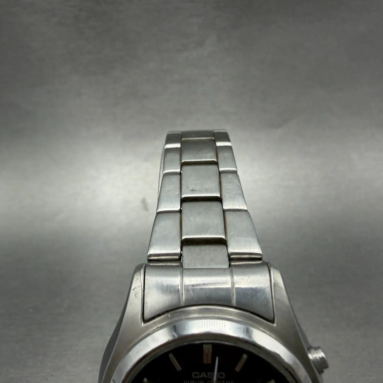 Casio LWQ-110DJ Watch Women 35mm Gray Dial Steel Case Date Solar Round Runs4