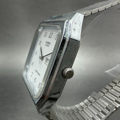 Casio MQ-518 Watch Men 30mm Silver Dial Silver Tone Rectangle Daydate New Batt R2