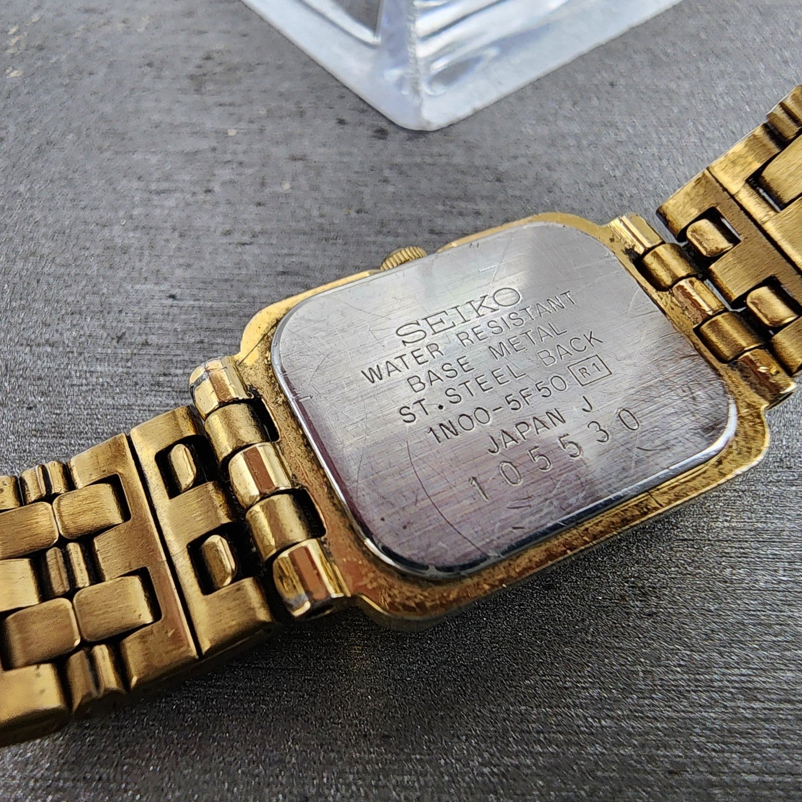 Seiko Tank Watch Women 16mm Black Dial Gold Tone Rectangle 1n005f50 New Battery9