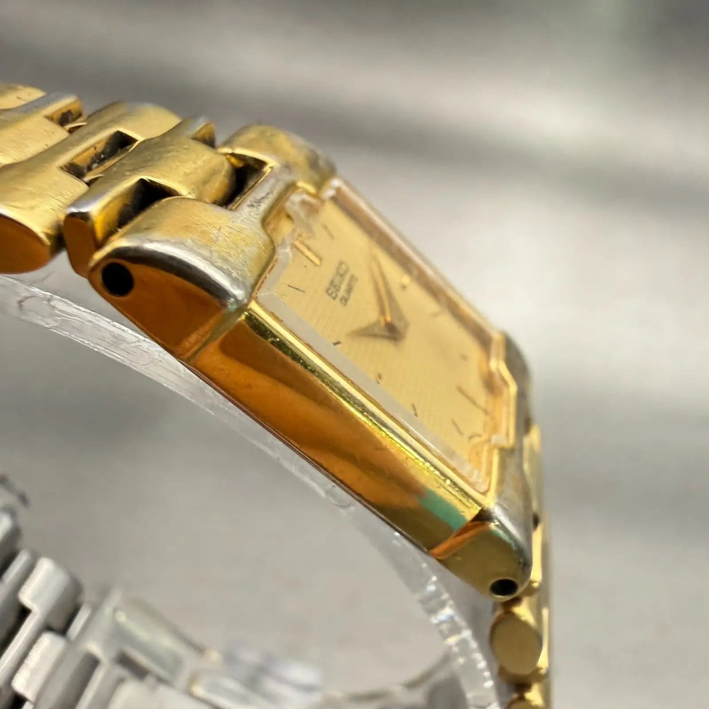 Seiko Watch Women 17mm Gold Dial Gold Tone Rectangle 2P20-5E60 New Battery VTG3