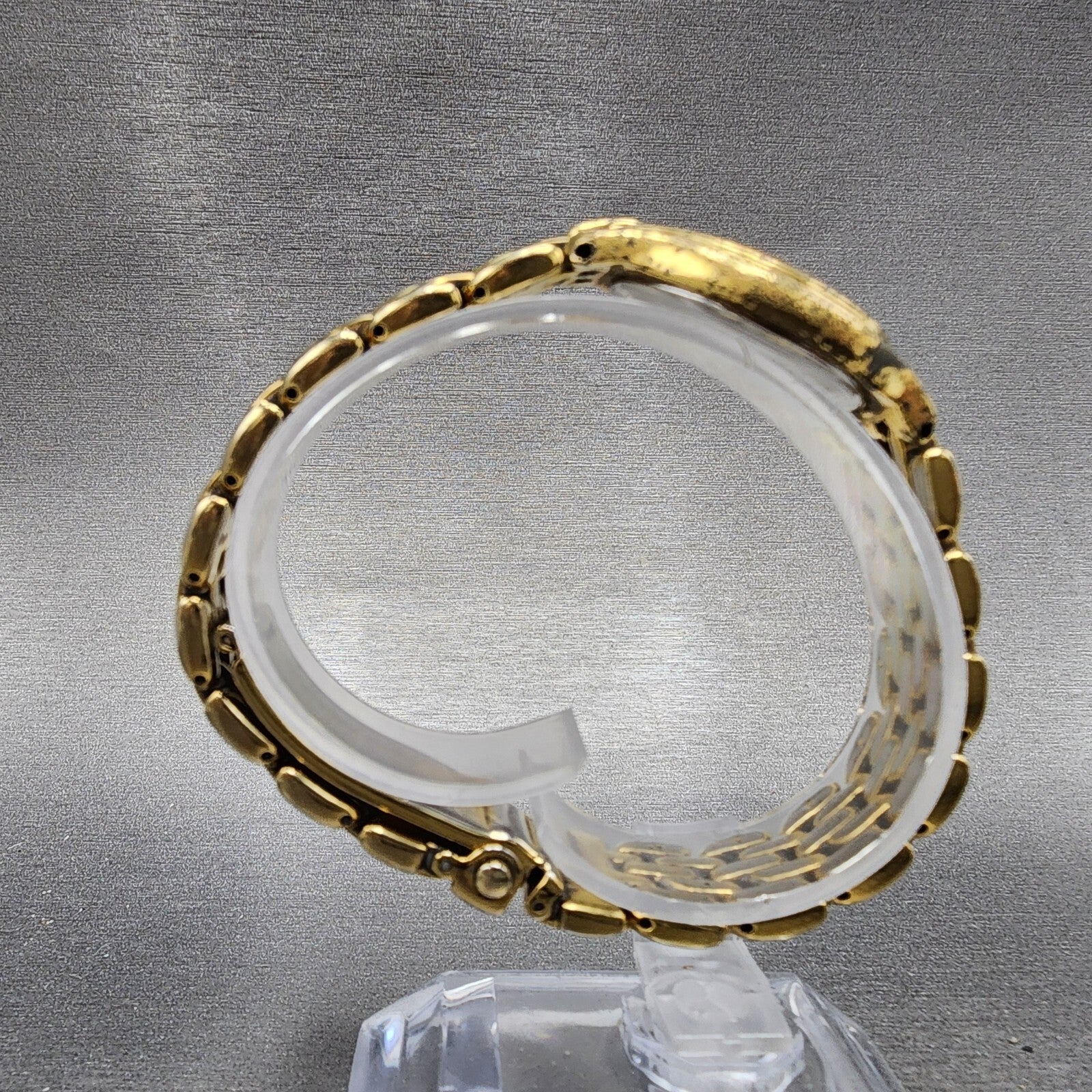 Seiko Watch Women 26mm White Dial Gold Tone Date Round 7N890420 New Battery9
