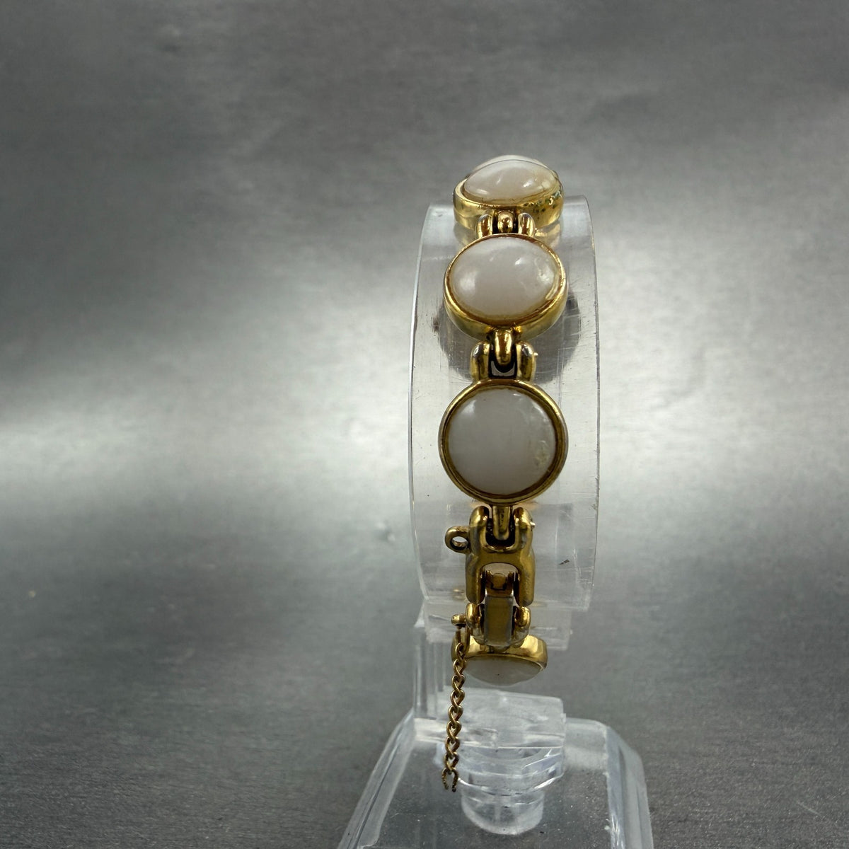 Seiko Alba Watch Women 20mm White Dial Gold Tone Round Y588-0120 New Battery7