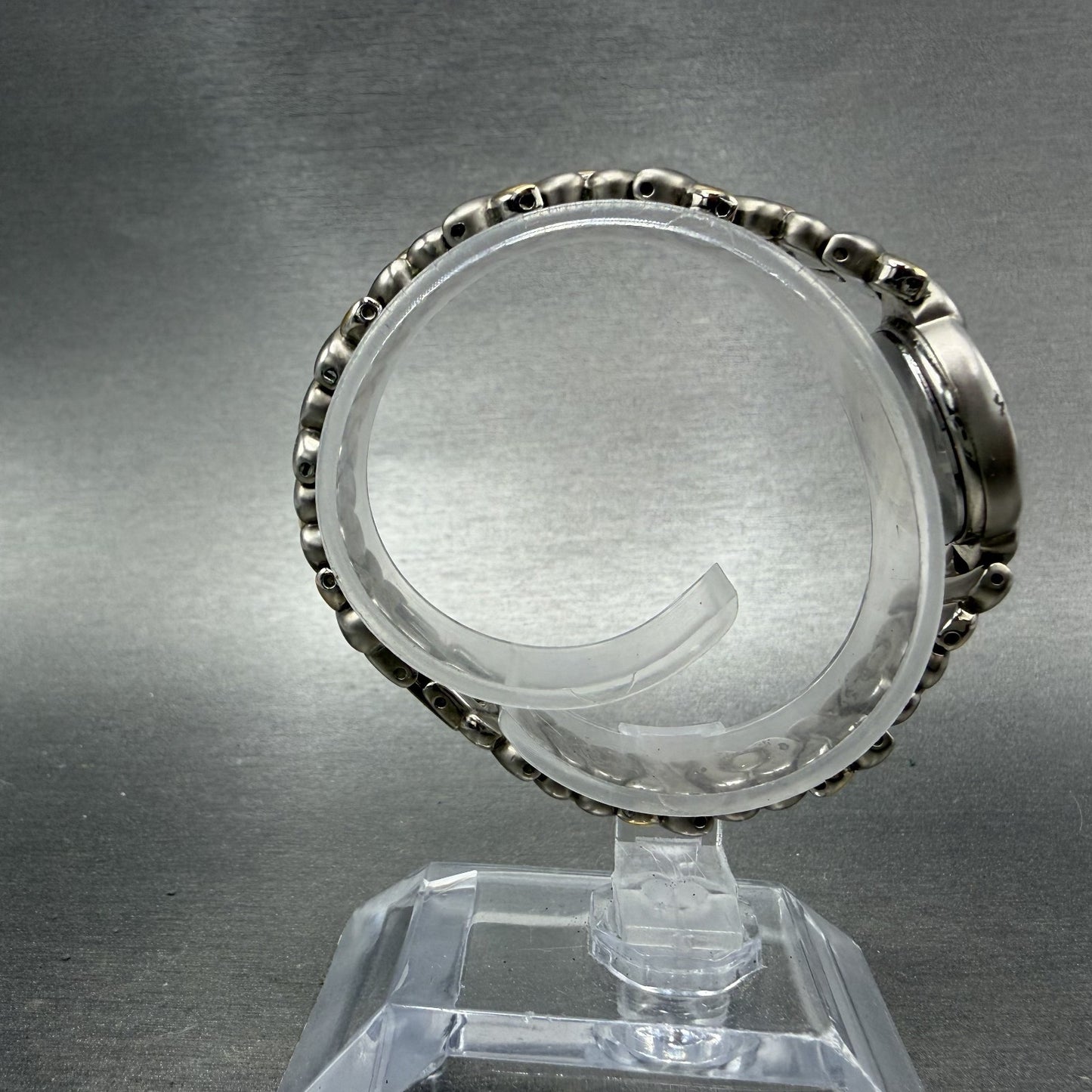 Bulova Watch Women 20mm White Dial Two Tone Round Bracelet 98T23 New Battery8