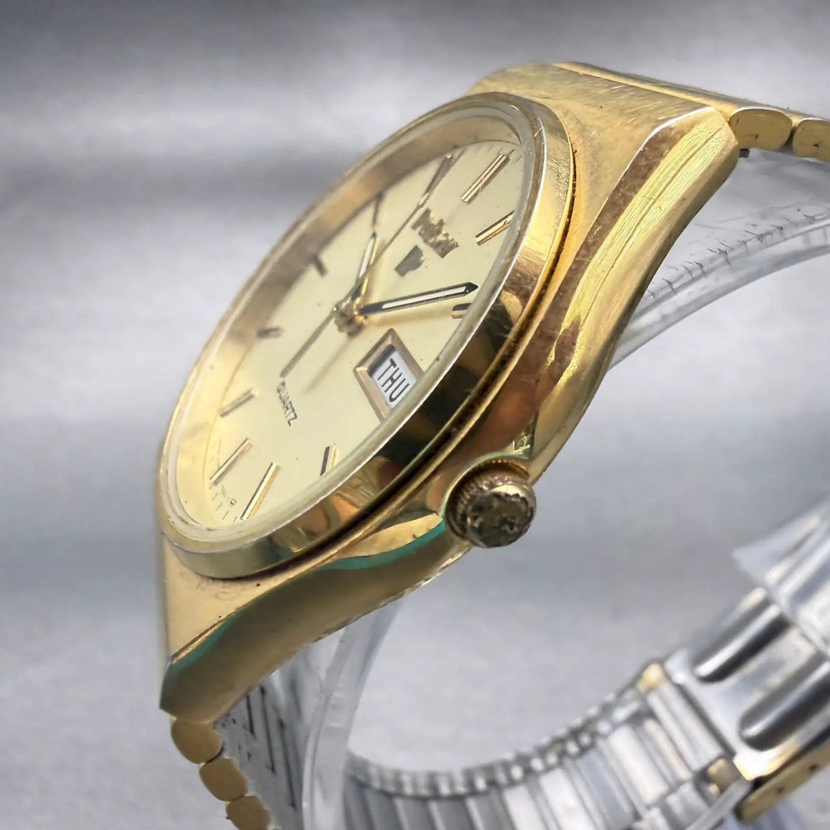Seiko Pulsar Watch Men 34mm Champagne Dial Gold Tone Daydate V348-7009 New Battl2