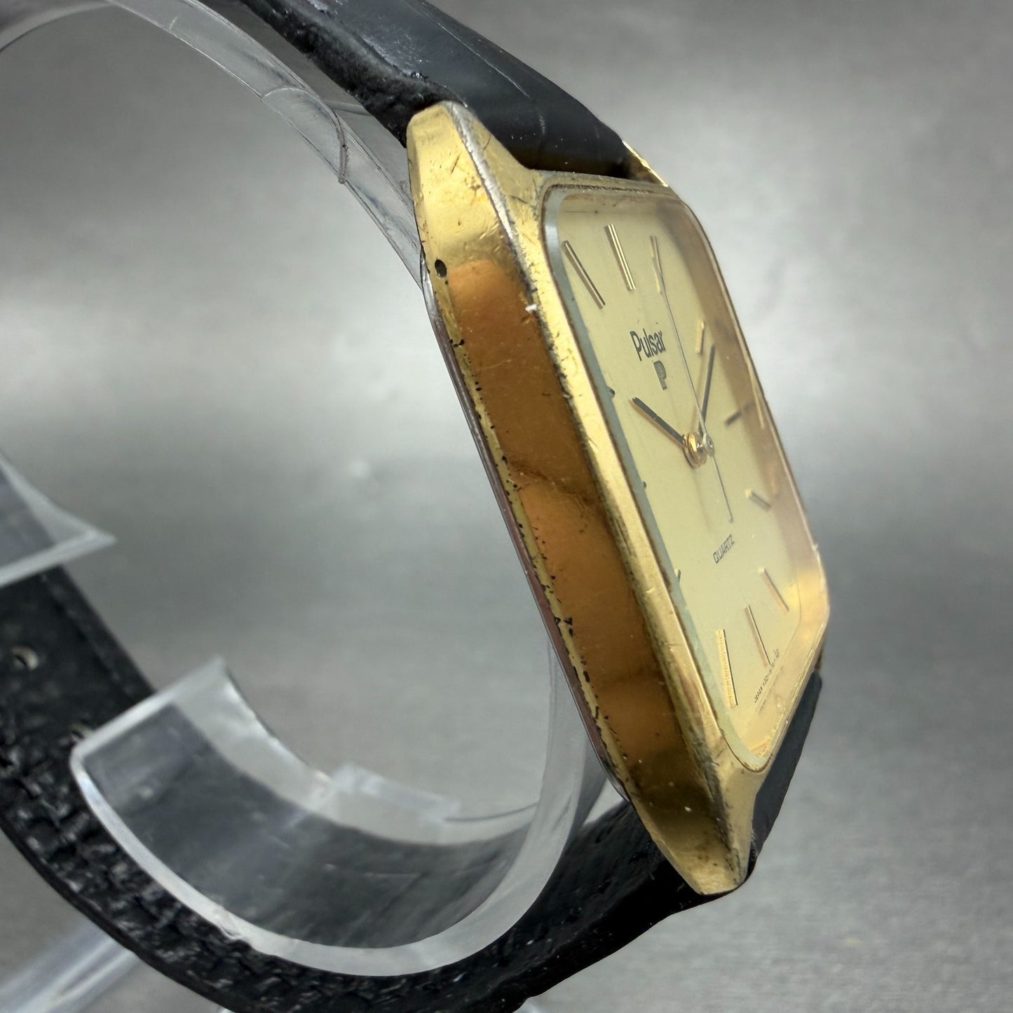 Seiko Pulsar Tank Watch Men 27mm Champagne Dial Gold Tone V321-5150 New Battery3
