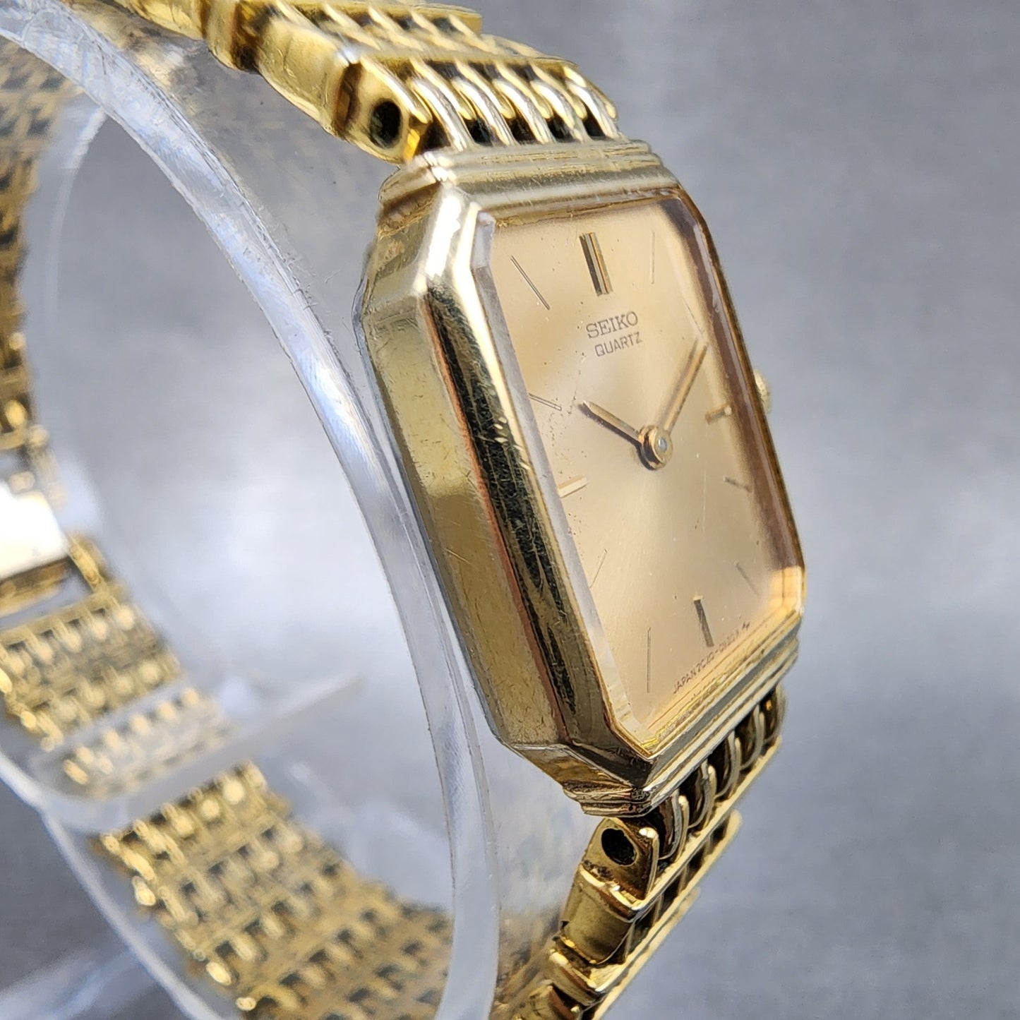 Seiko Tank Watch Women 16mm Champagne Dial Gold Tone 2c205449 New Battery3
