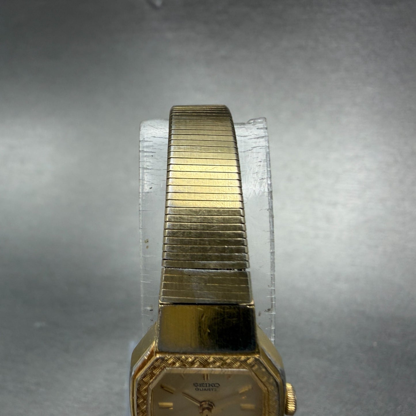 Seiko Watch Women 16mm Champagne Dial Gold Tone Octagon 2Y01-5059 New Battery KI4