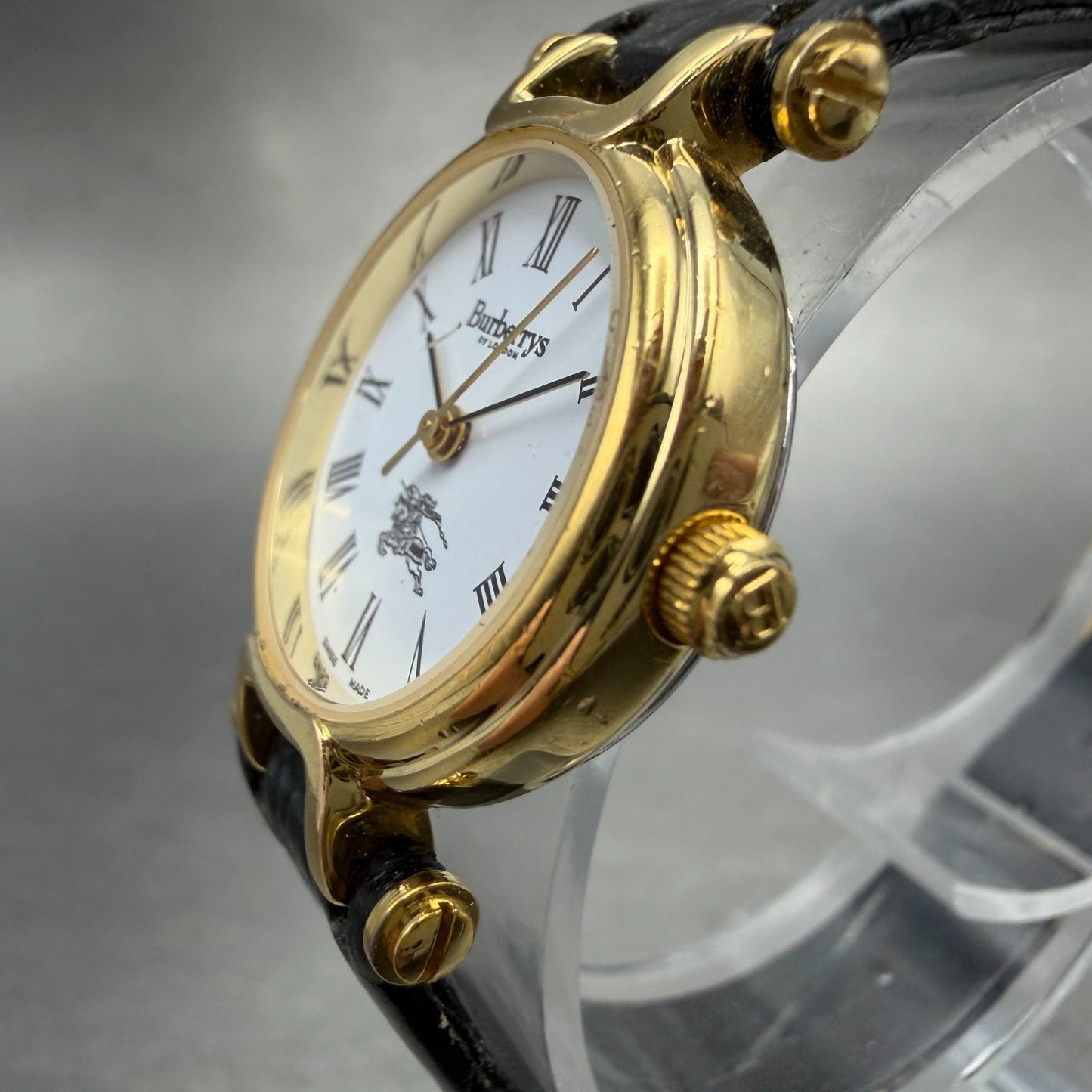Burberry Watch Women 24mm White Dial Gold Tone Round 3200 New Battery2
