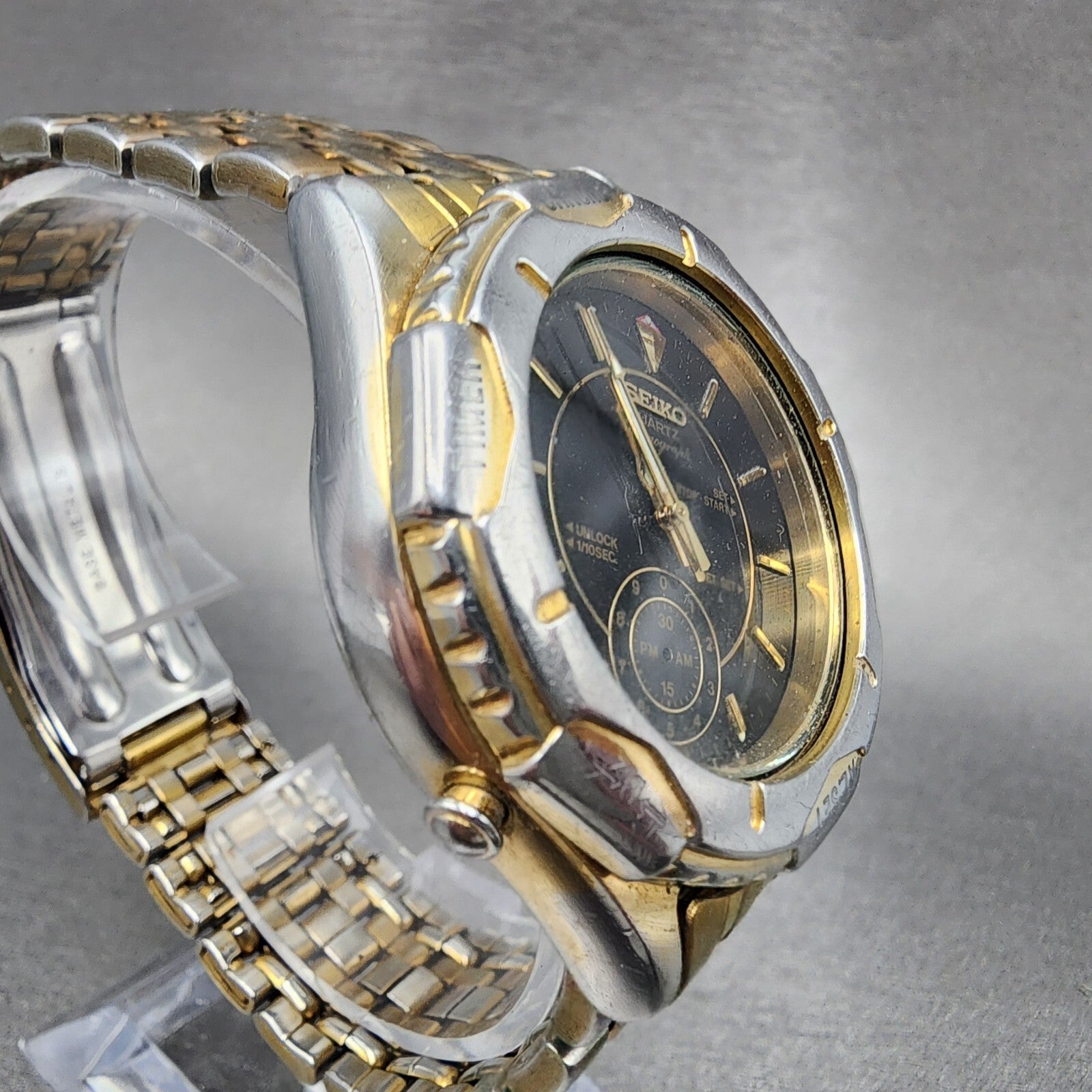 Seiko Chronograph Watch Men 39mm Black Dial Gold Tone Alarm 8V207000 PARTS4