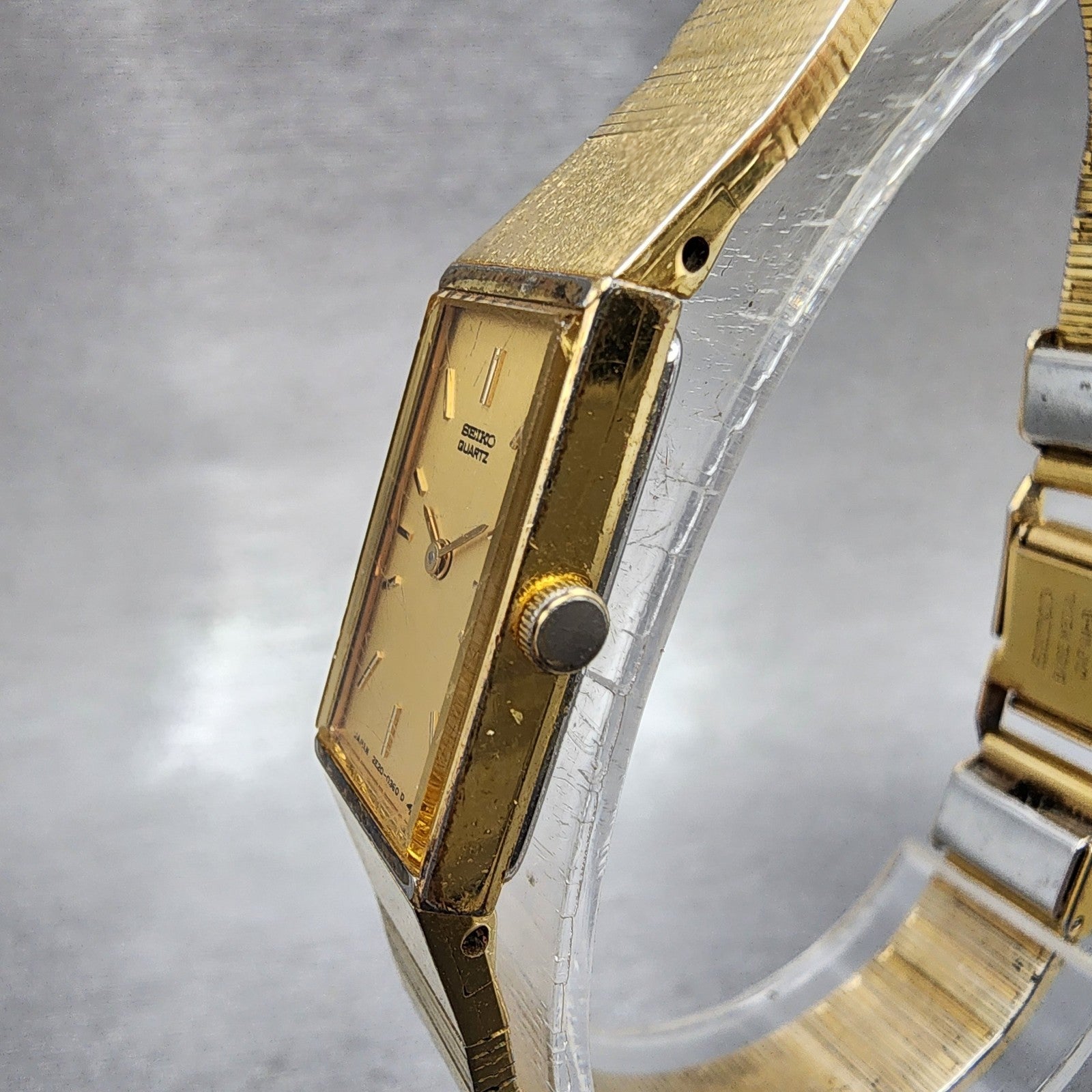 Seiko Tank Watch Women 13mm Champagne Dial Gold Tone 2e205259 New Battery2