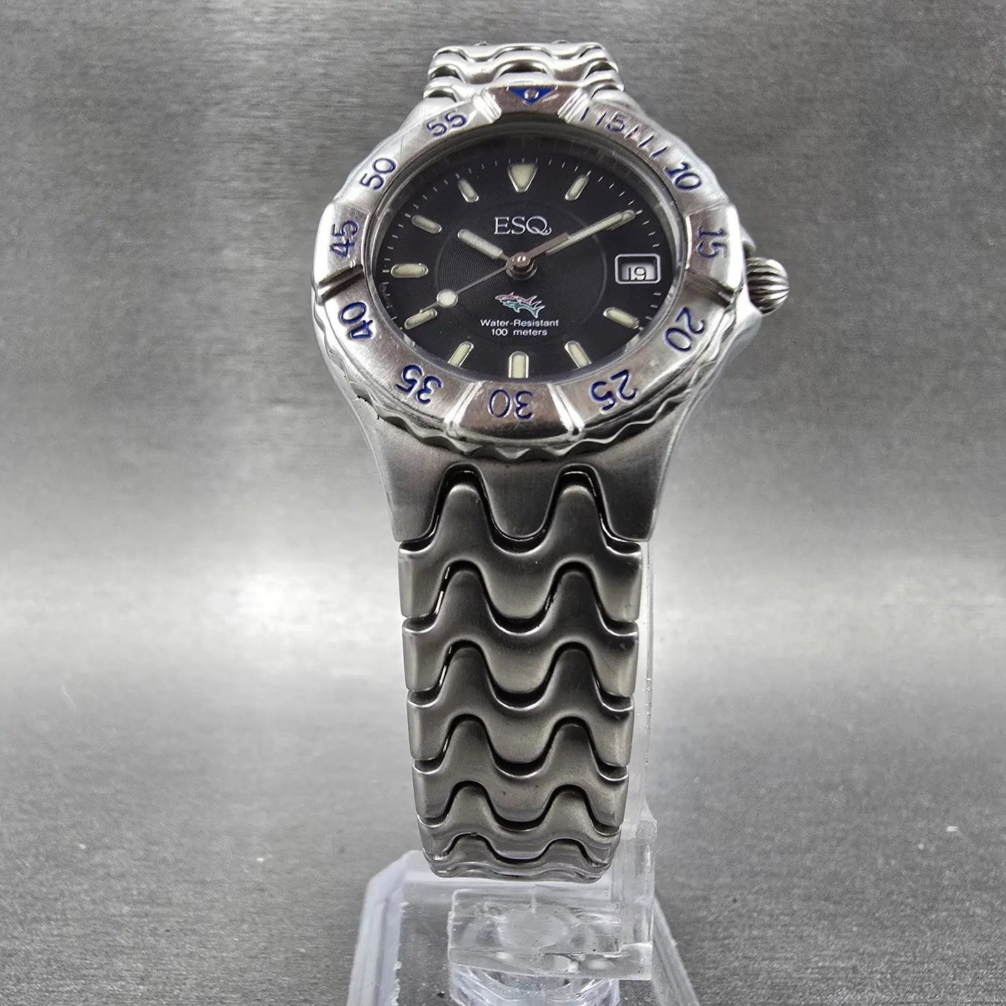 ESQ Freedom Eagle Dive Watch Women 29mm Black Dial Steel Date 100224 New Battery5