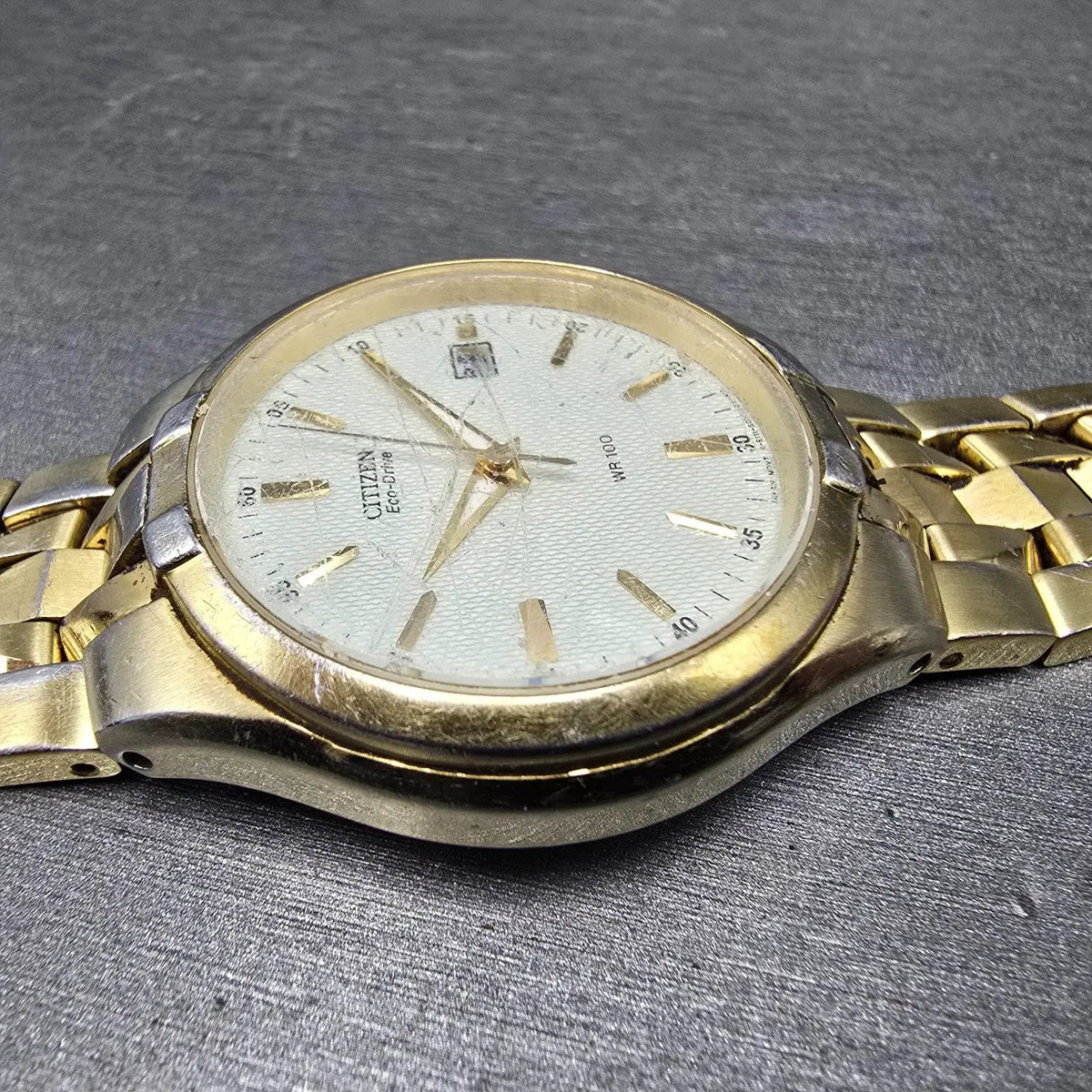 Citizen Eco-Drive Watch Men 38mm White Dial Gold Date READ!!!! E111E111-S0495215