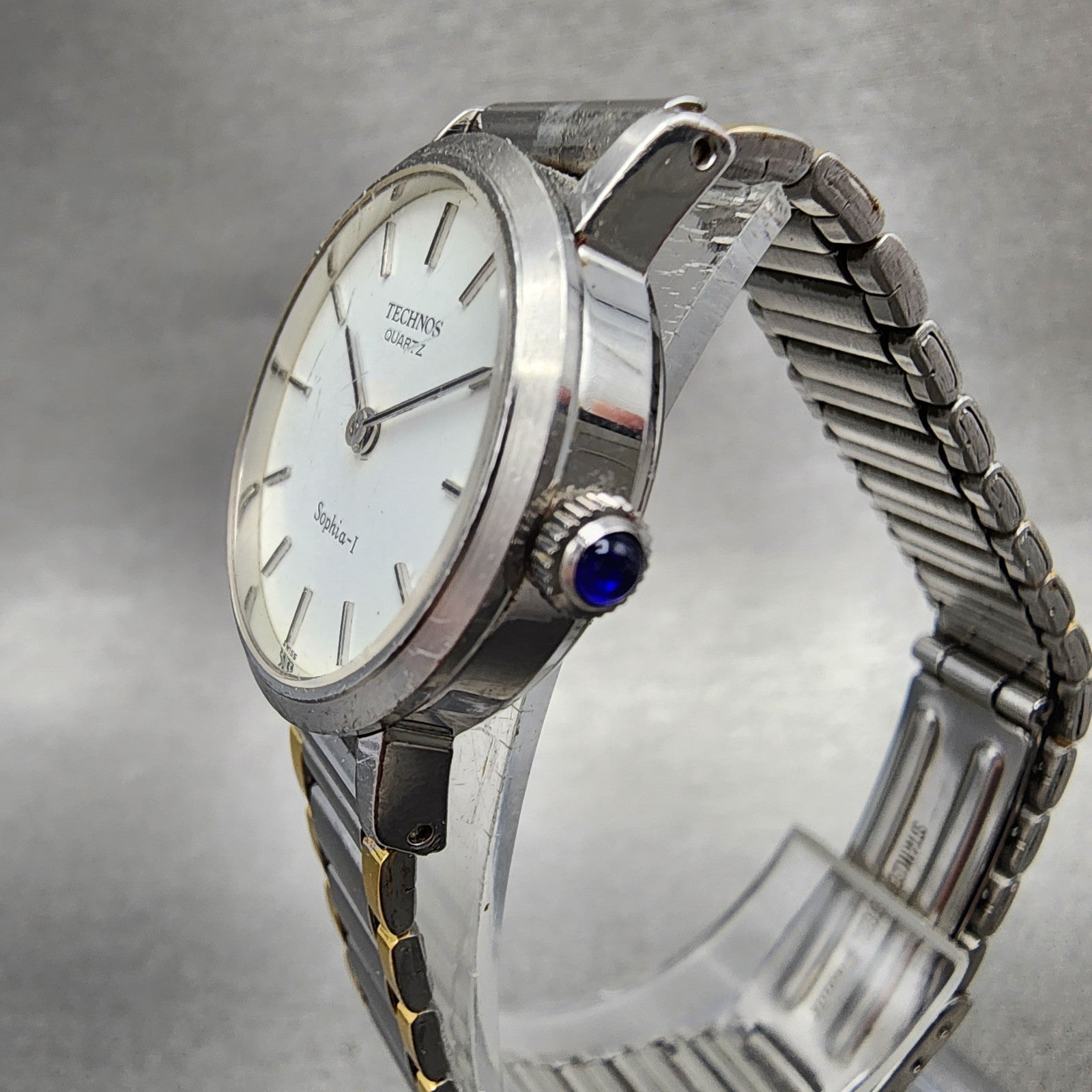 Technos Sophial Watch Women 25mm White Dial Silver Tone Round New Battery VTG2