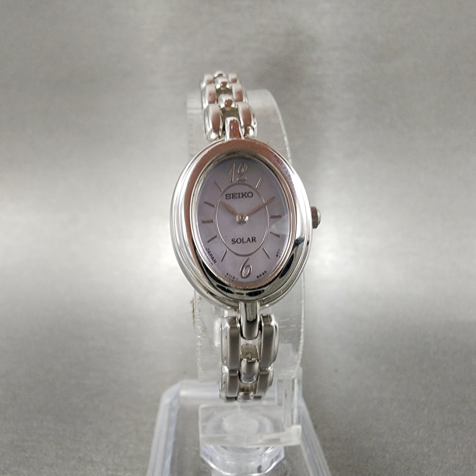 Seiko Solar Watch Women 18mm MOP Dial Silver Tone Oval V1105a20 Runs5