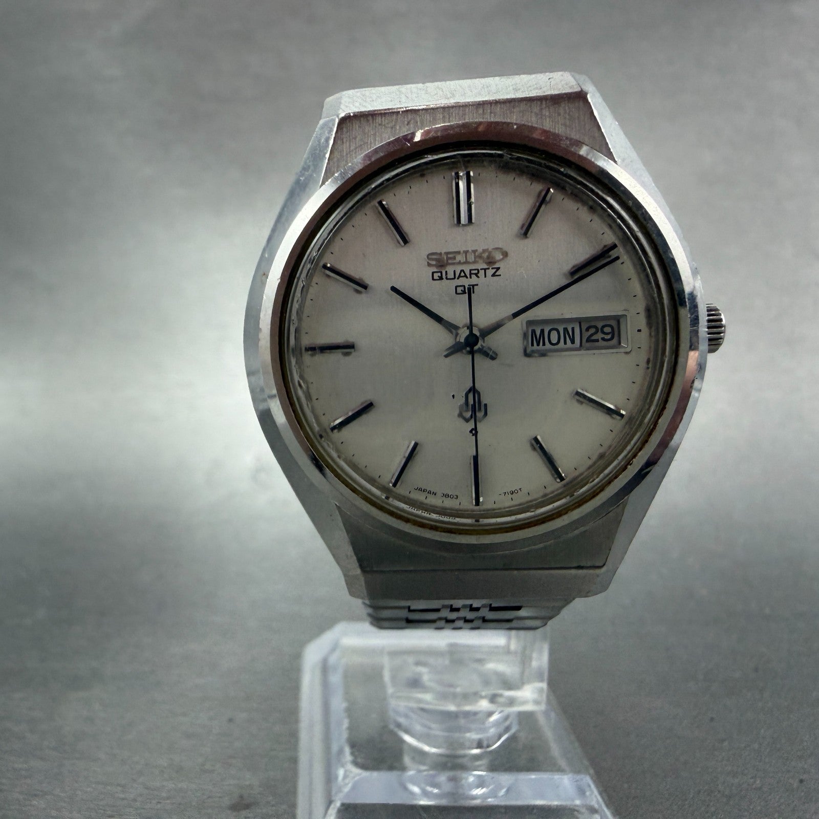 Seiko QT Watch Men 36mm Silver Dial Silver Tone Daydate 3803-7110 New Battery5