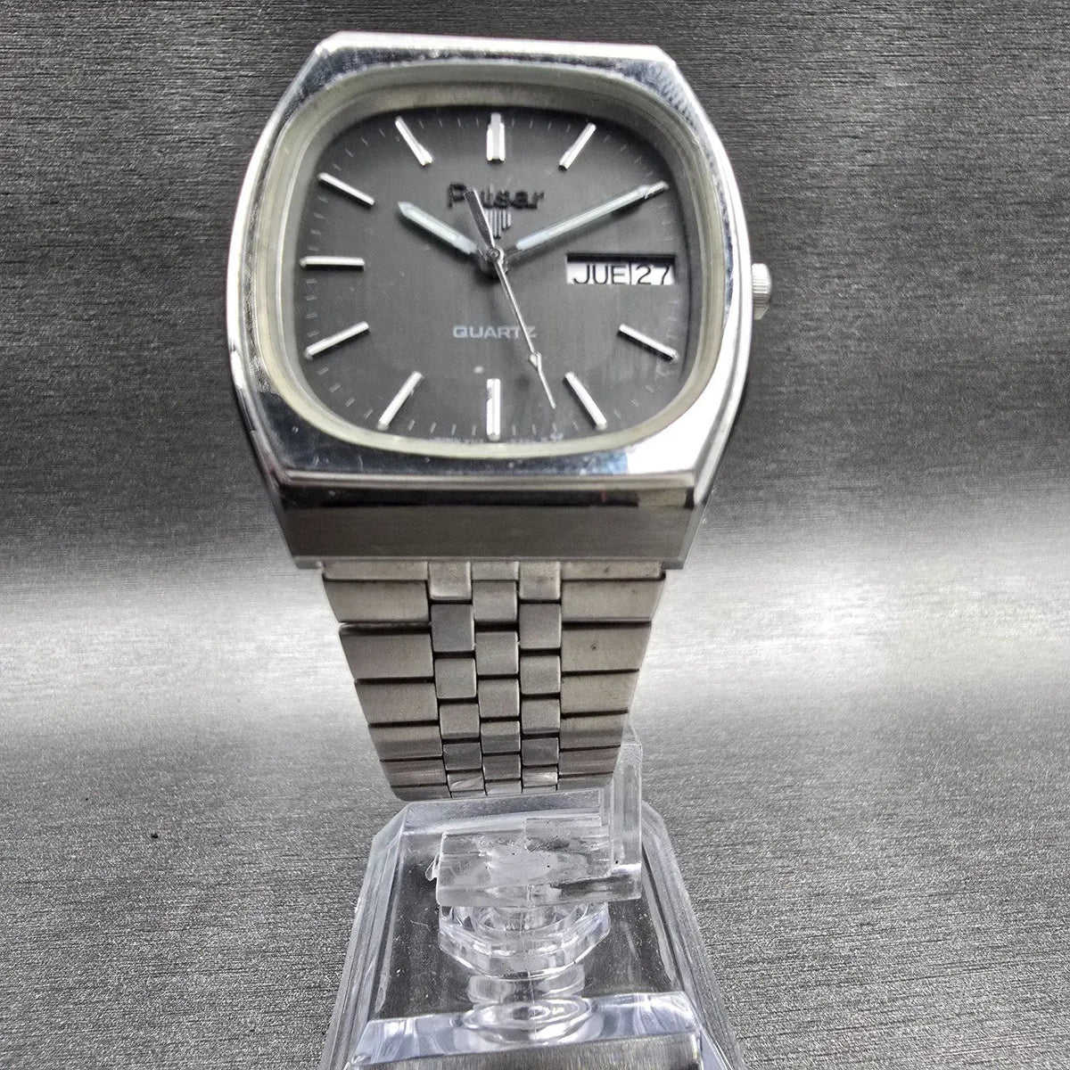 Pulsar Watch Men 33mm Gray Dial Silver Daydate Y113-5129 New Battery VTG JP5