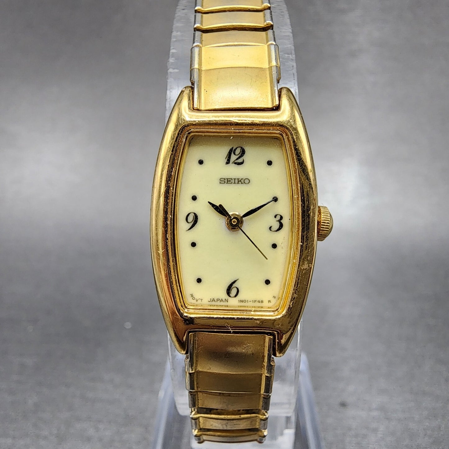 VTG Seiko Watch Women 16mm Cream Dial Gold Tone Rectangle 1N015B79 New Battery0