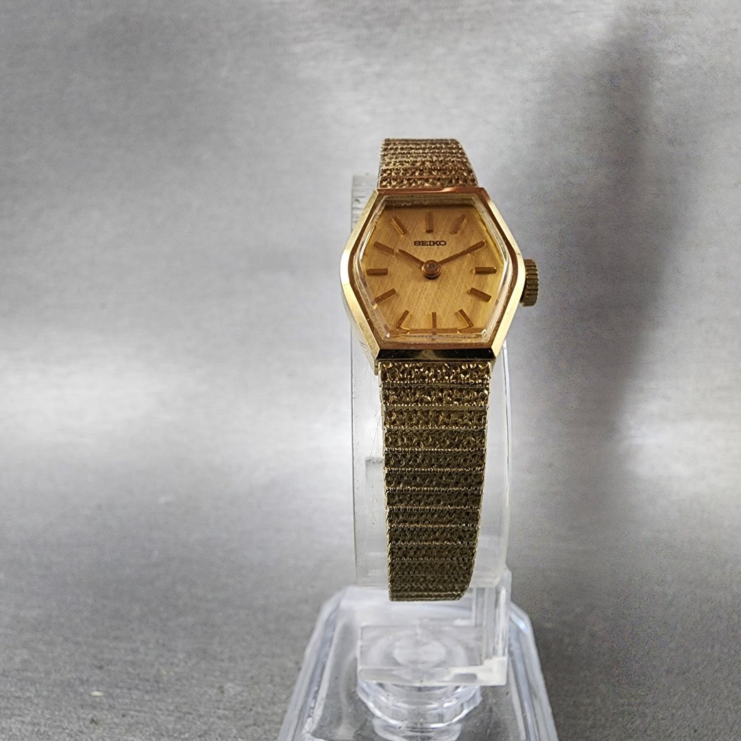 Seiko Watch Women 16mm Chapagne Dial Gold Tone Manual Hexagon 115199 Runs5