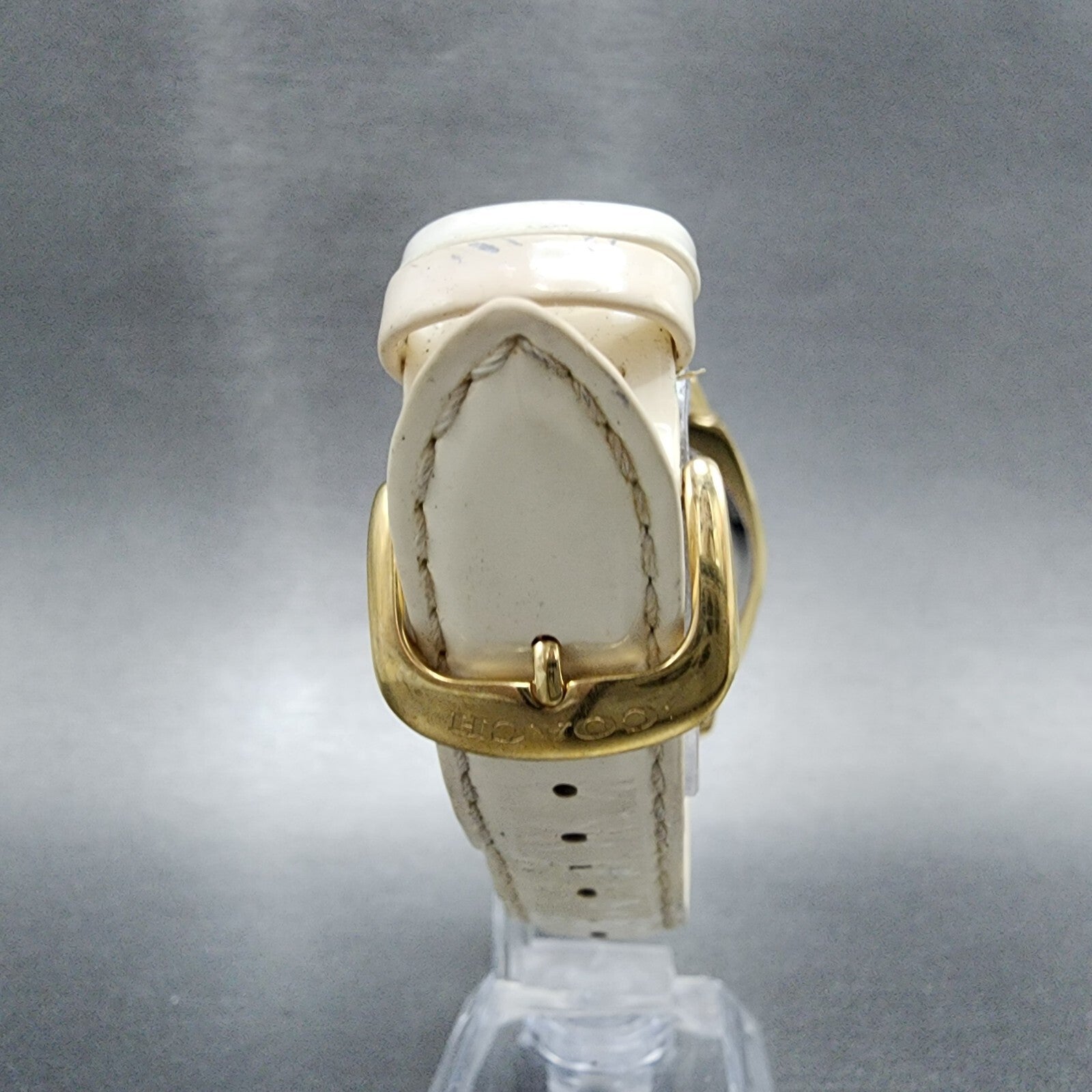 Coach Boyfriend Watch Women Champagne Dial Gold Tone Round Leather New Battery7