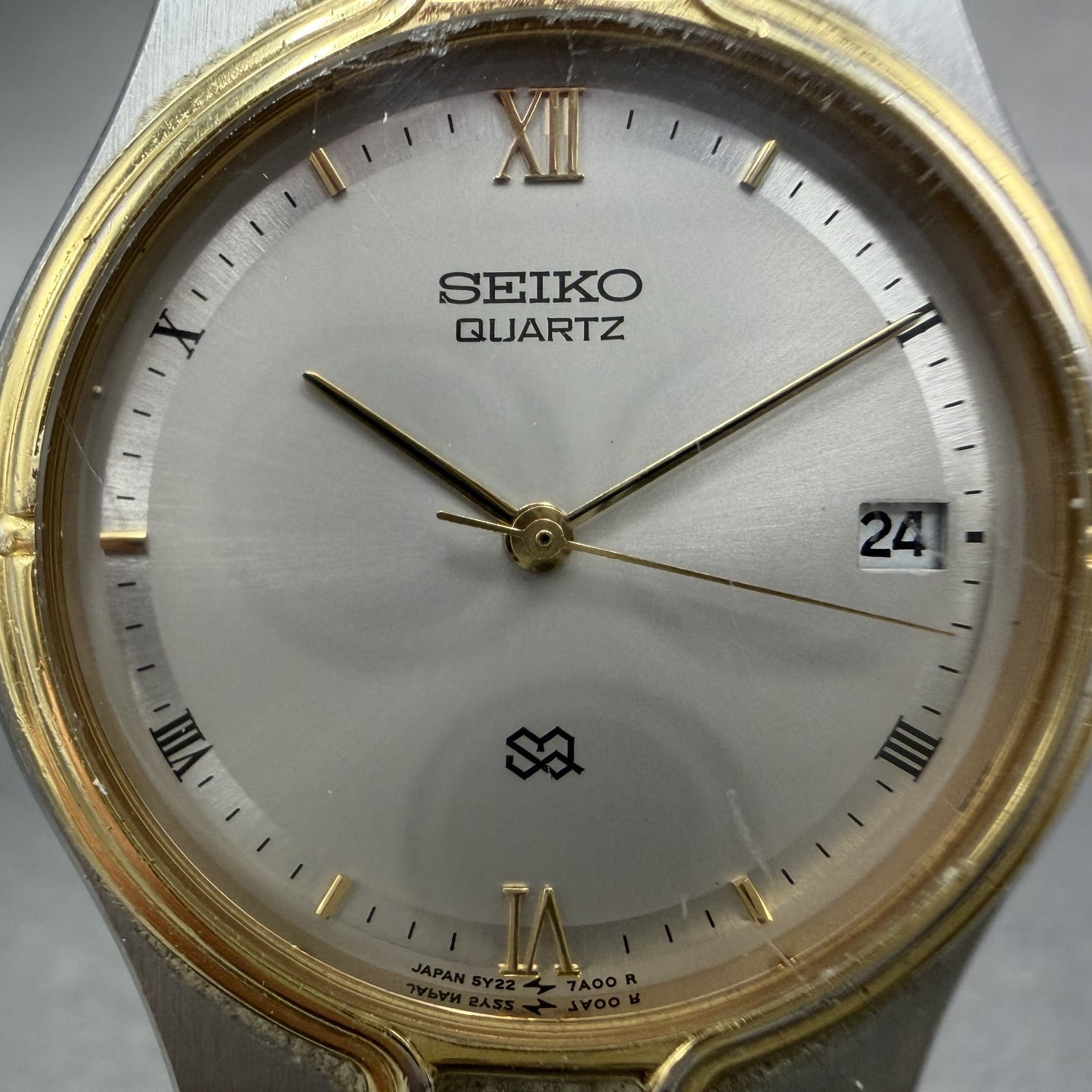 Seiko SQ Watch Men 33mm Silver Dial Two Tone Date Round 5Y22-7A09 New Battery1