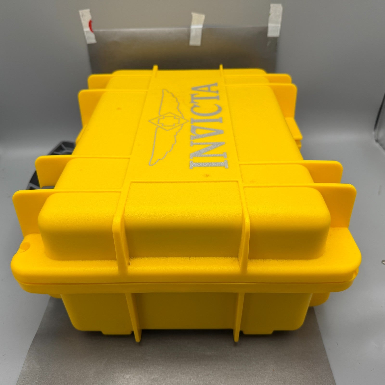 Invicta 8 Slot Watch Case Hard Yellow Plastic Foam insert Handle Cary Case ABC2