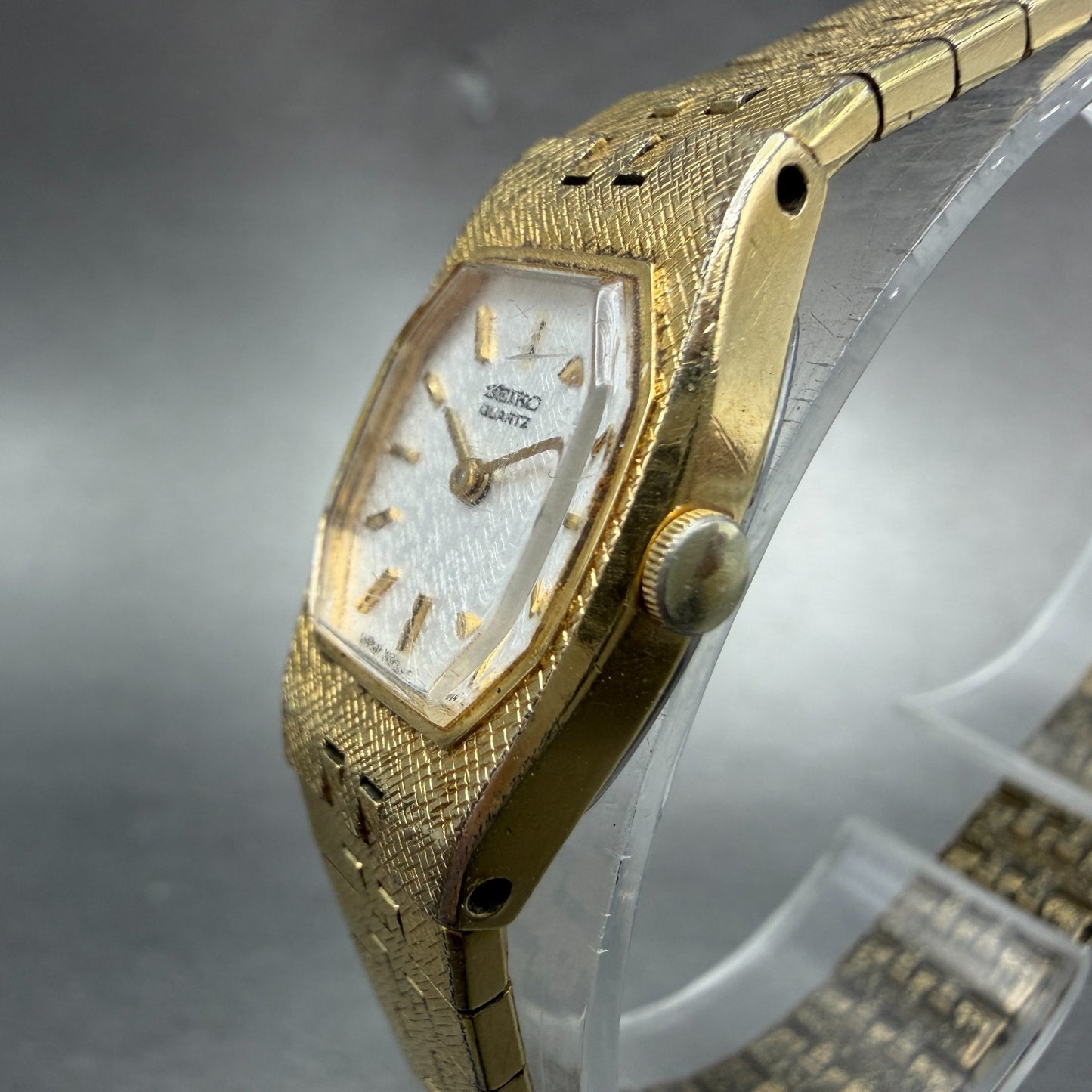 Seiko Watch Women 16mm Silver Dial Gold Tone Rectangle 1400-7509 New Battery2