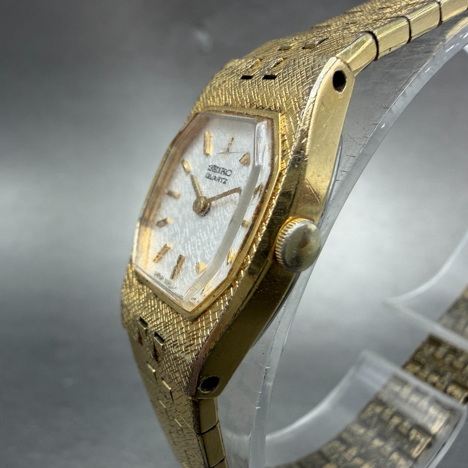 Seiko Watch Women 16mm Silver Dial Gold Tone Rectangle 1400-7509 New Battery2