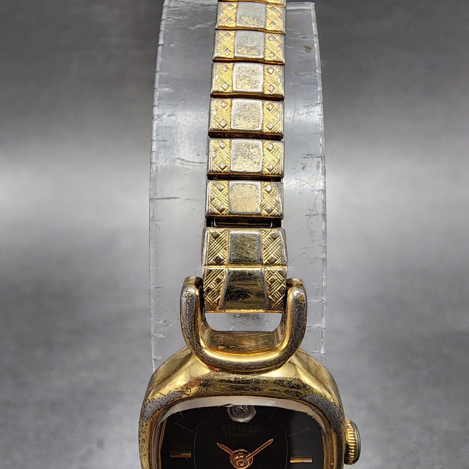 Citizen Seven Watch Women 17mm Black Dial Gold Tone Square 3220949081 New Batt4