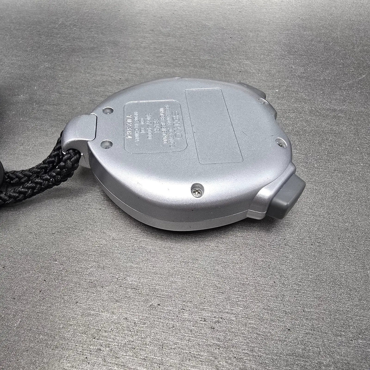 Seiko Stopwatch S057-4000 Digital Silver Timer 100 Lap Round New Battery9