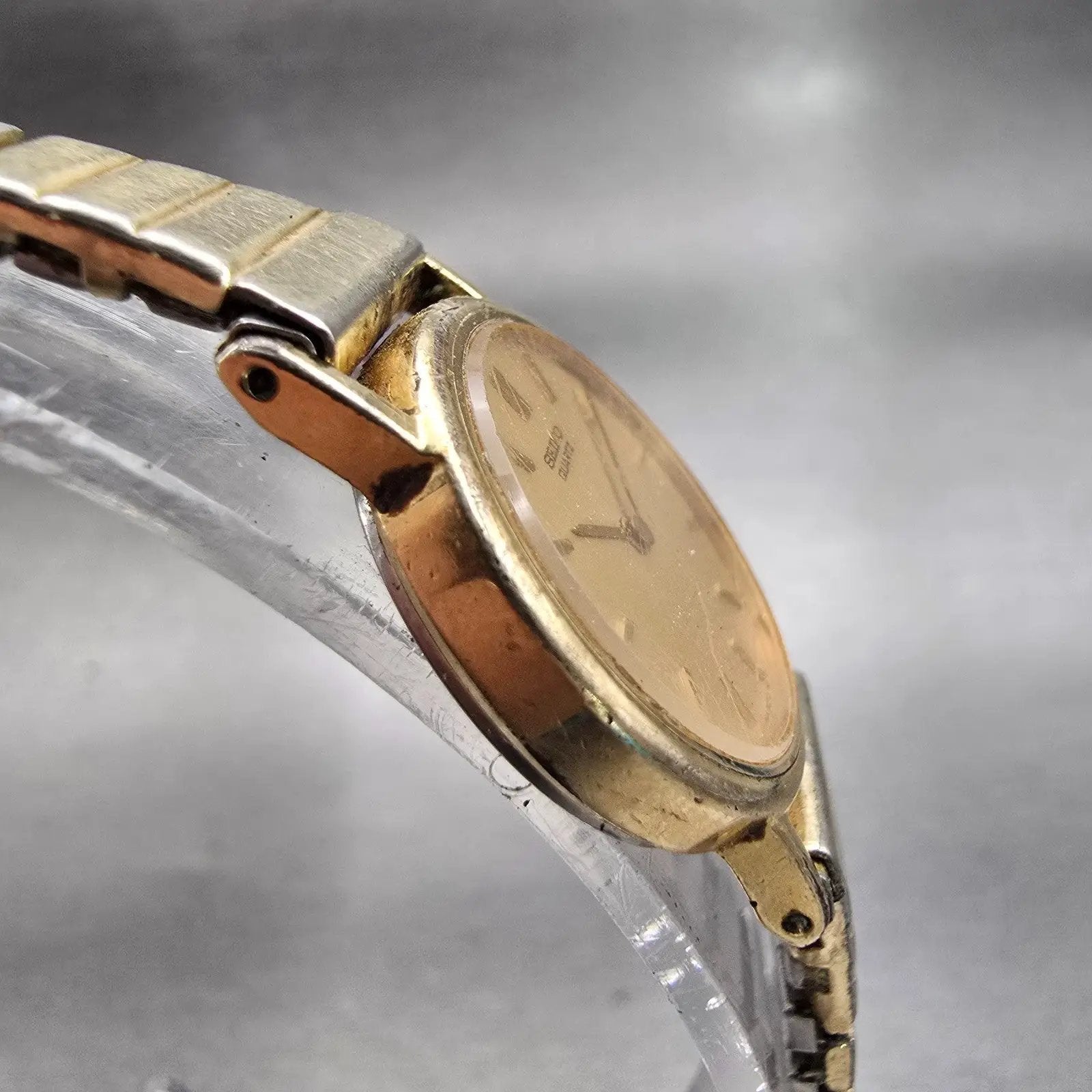 Seiko Watch Women 20mm Gold Dial Gold Tone Round 2C20-0010 New Battery Vintage3
