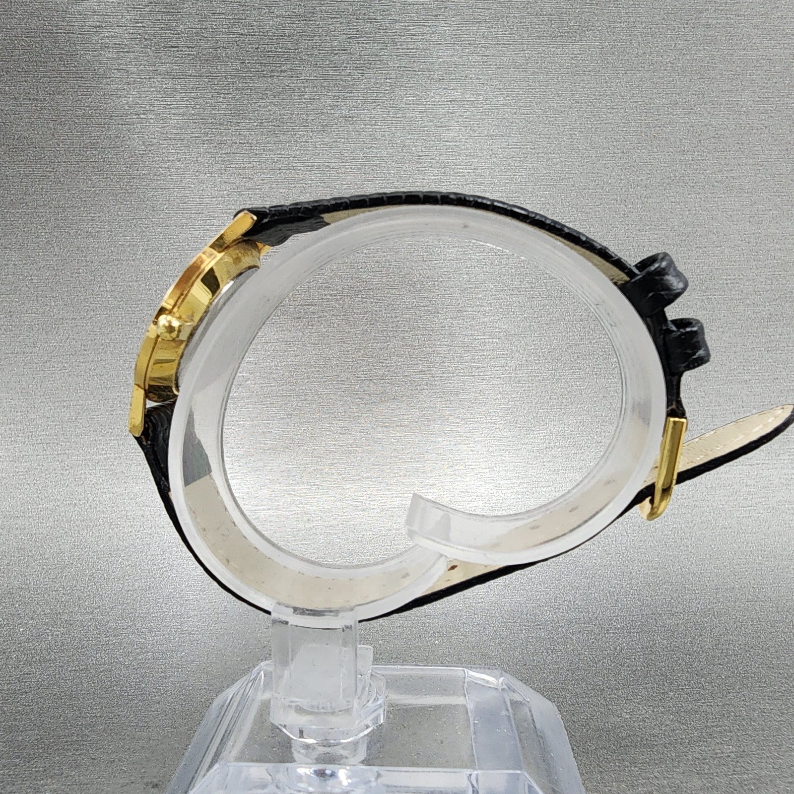 Movado Museum Watch Women 25mm Black Dial Gold Tone Round 87.A1.832 New Battery6