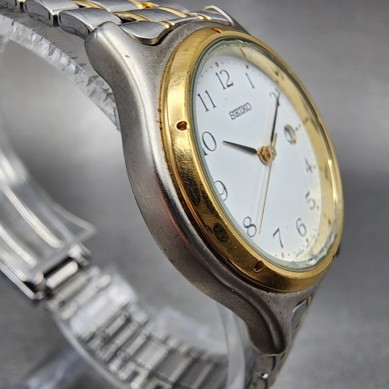 Seiko Watch Women 28mm White Dial Two Tone Date Round 7N820790 New Battery4