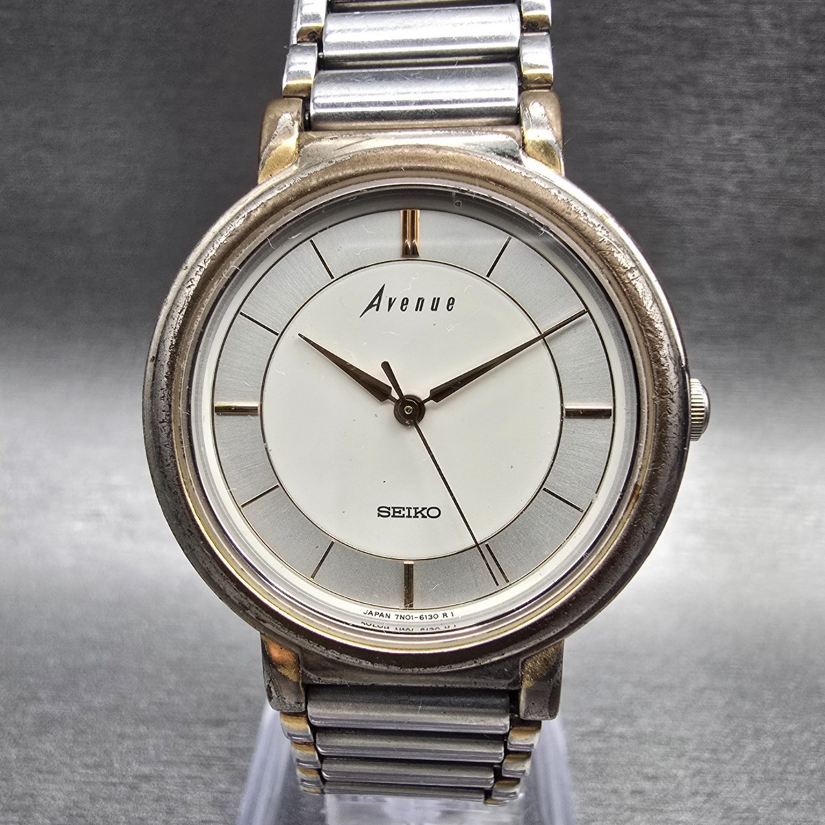 Seiko Avenue Watch Men 31mm Silver Dial Two Tone Round 7N01-6110 New Battery0