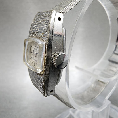 Citizen Watch Women 15mm White Dial White Gold Plated Manual Wind Runs VTG2