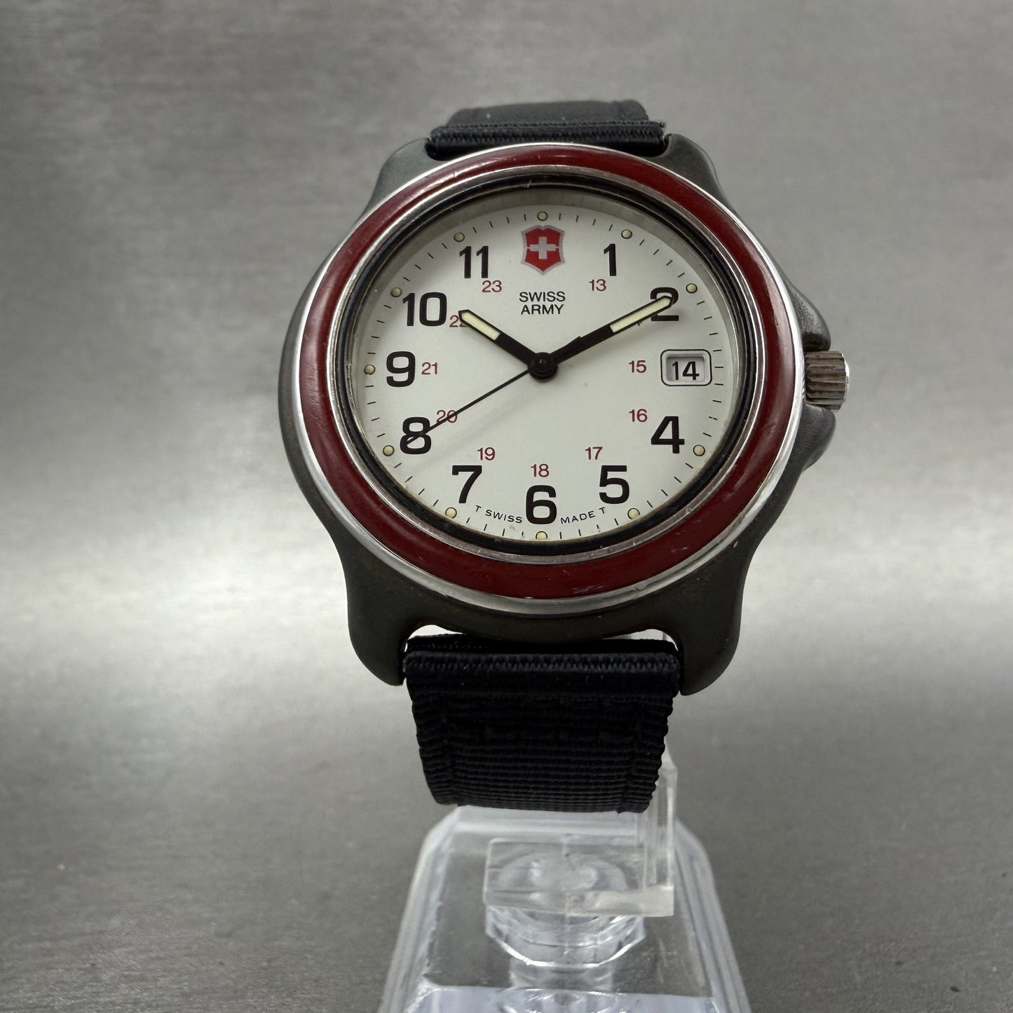 Victorinox Swiss Army Watch Men 39mm White Dial Black Tone Date Round New BattHJ5
