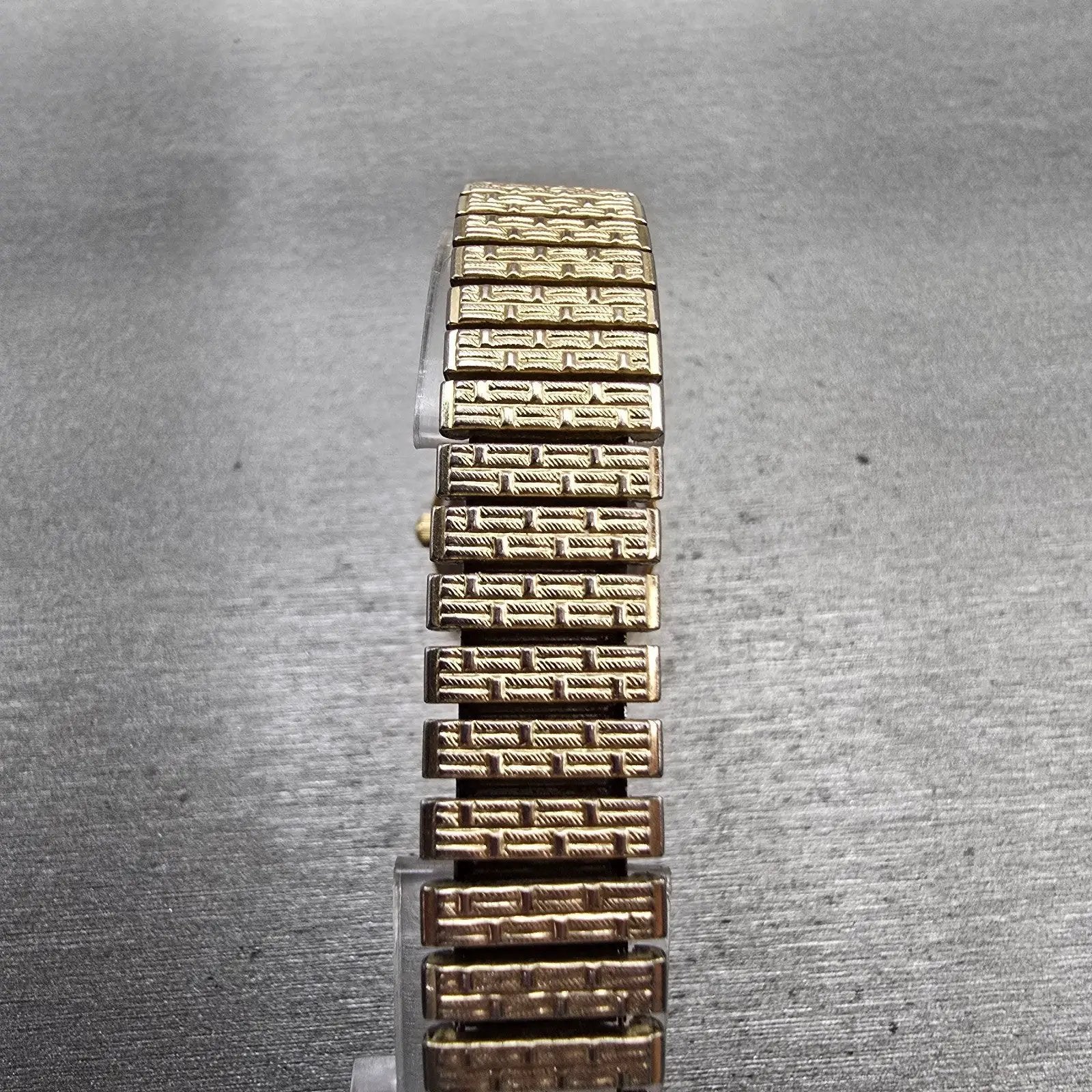 Citizen Seven Watch Women 22mm Gold Dial Gold Tone Round 2030-041682 New Battery7