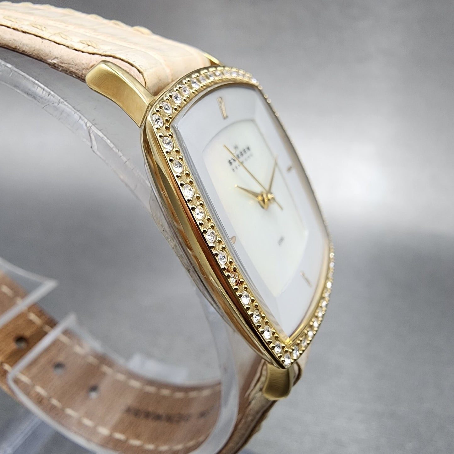Skagen Watch Women 28mm MOP Dial Gold Tone Crystal Bezel Square New Battery