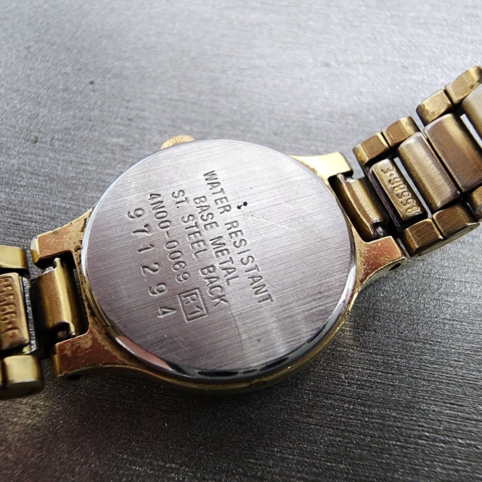 Seiko Watch Women 19mm Gold Dial Gold Tone Round 4N000069 New Battery10